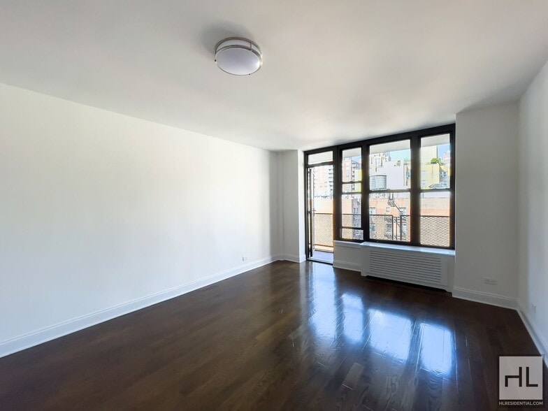 Building Photo - EAST 35 STREET