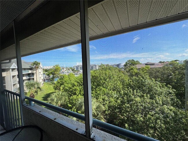 Building Photo - 5567 Sea Forest Dr