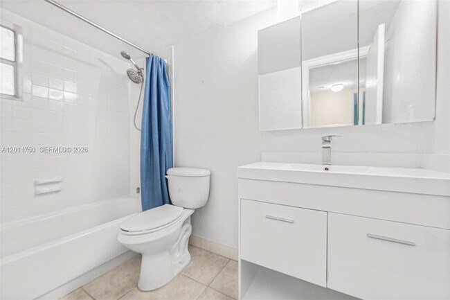 Building Photo - 9107 SW 137th Ter