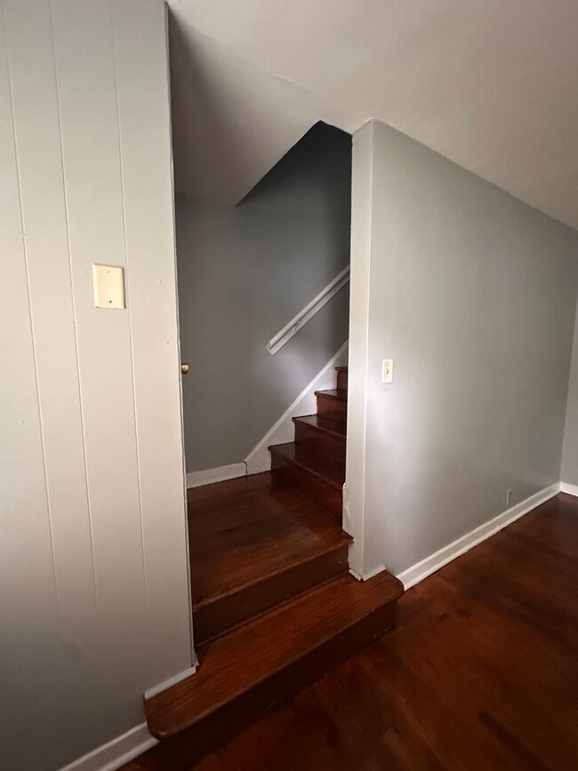 Building Photo - 5049 Jefferson St