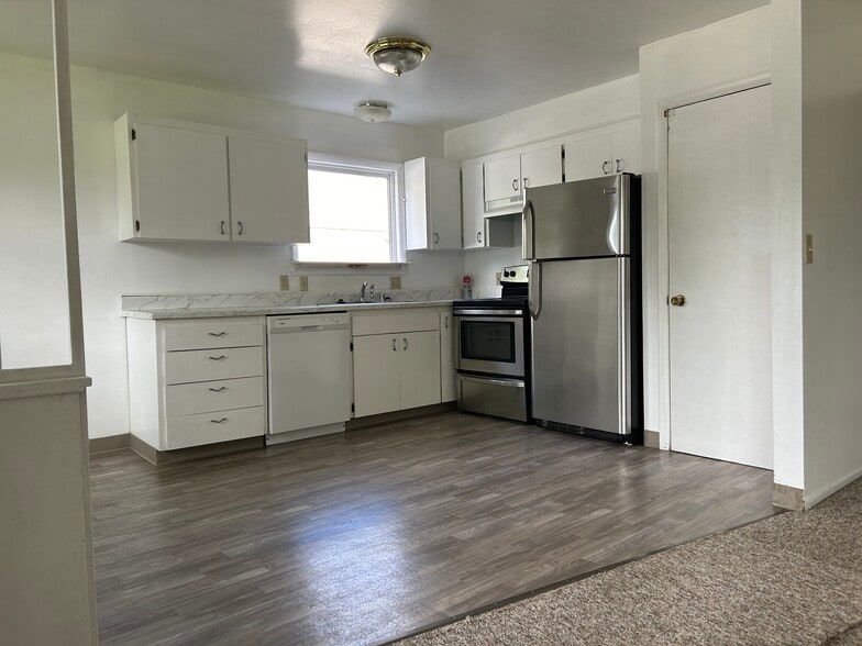 Building Photo - 2917 W 34th Ave