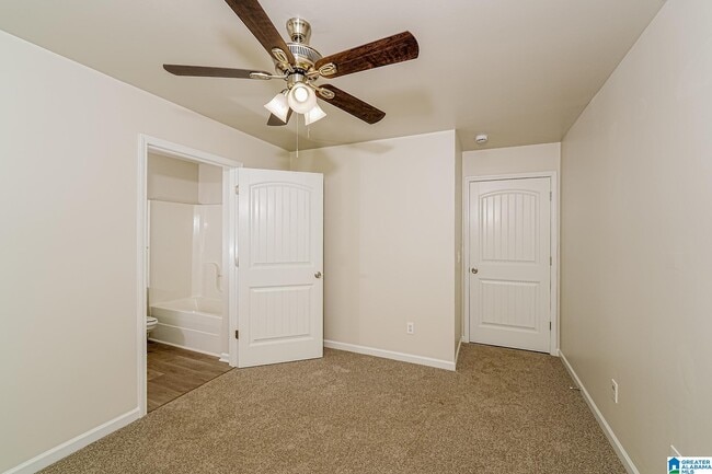 Building Photo - 149 Martin Dr