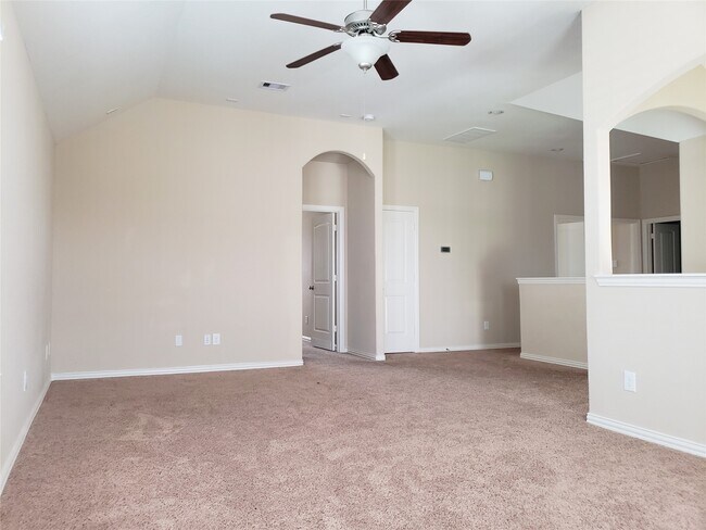 Building Photo - 8818 Cornina Dr