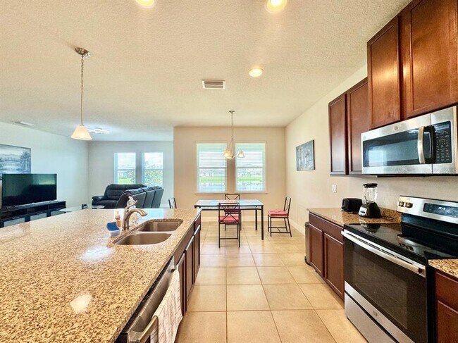 Building Photo - 18625 Hunters Meadow Walk