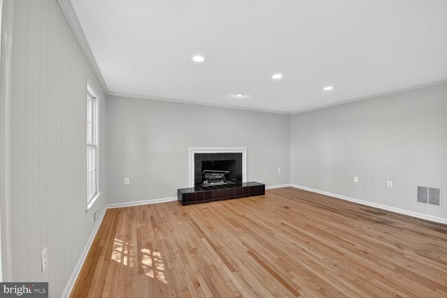 Building Photo - 21733 Oatlands Rd