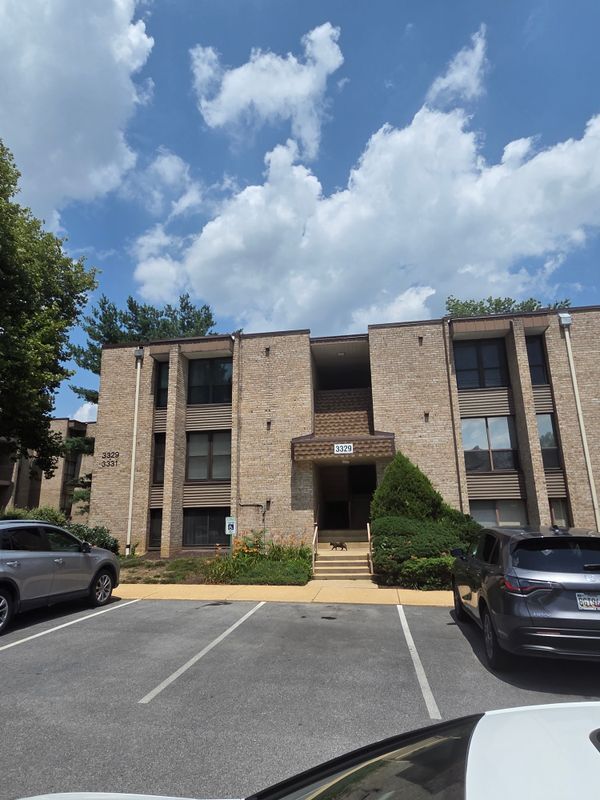 Building Photo - 3329 Huntley Sq Dr