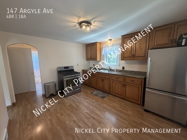 Building Photo - 147 Argyle Ave