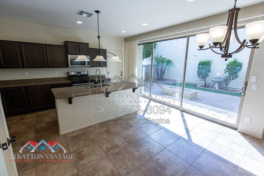 Building Photo - 4467 E Remington Dr