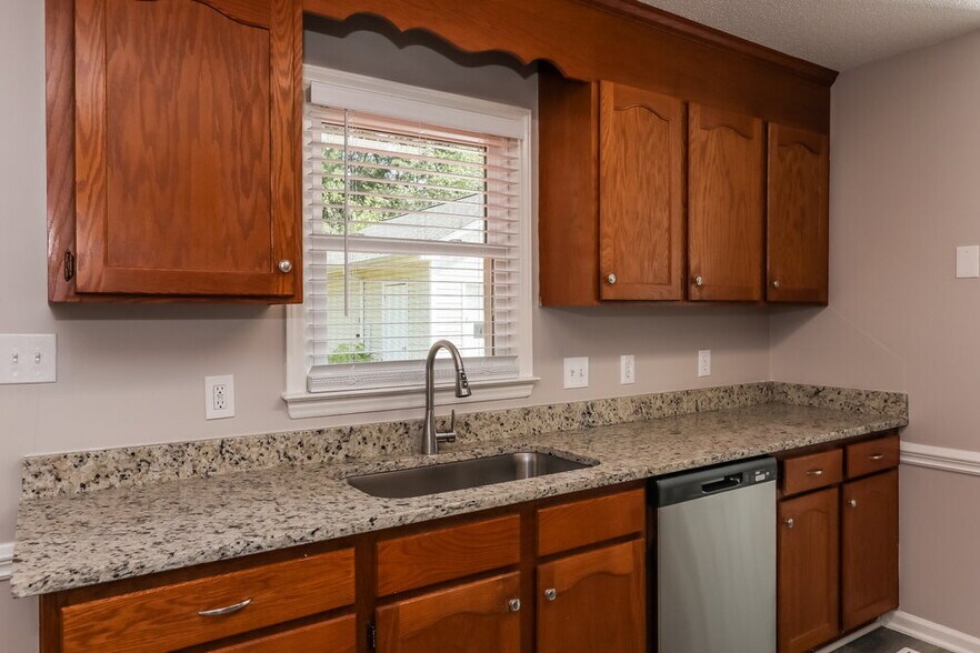 Building Photo - 925 Cameron Ct