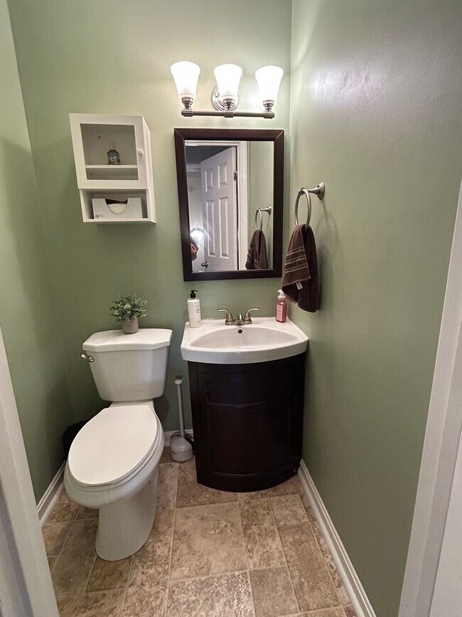 Building Photo - 4876 Weatherhill Dr