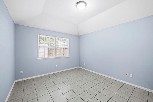 Building Photo - 7535 Log Cradle Dr