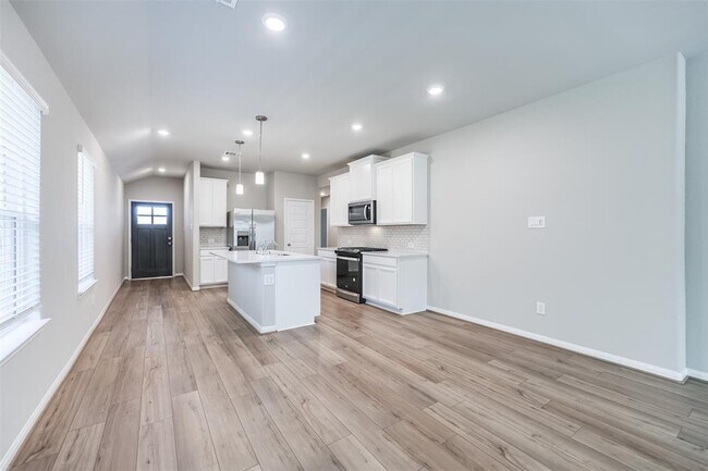 Building Photo - 17586 Rosette Grass Dr