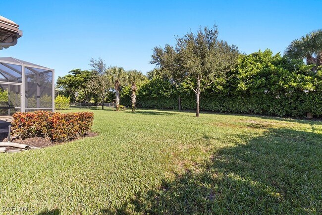 Building Photo - 16133 Camden Lakes Cir