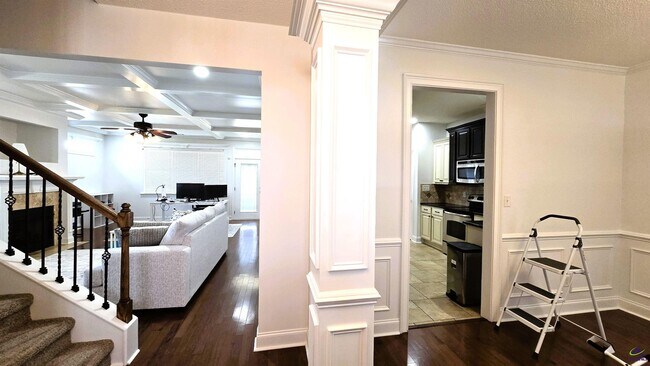 Building Photo - 103 Clarissa Dr