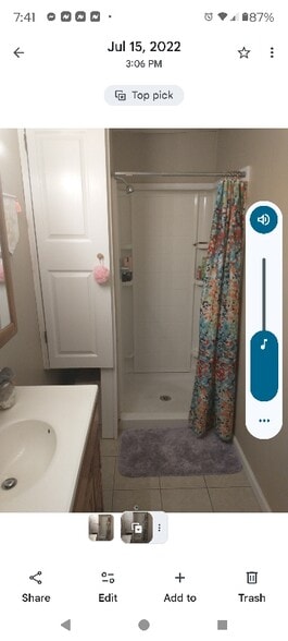 Building Photo - 730 Main St