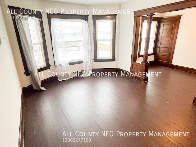 Building Photo - 9423 Denison Ave