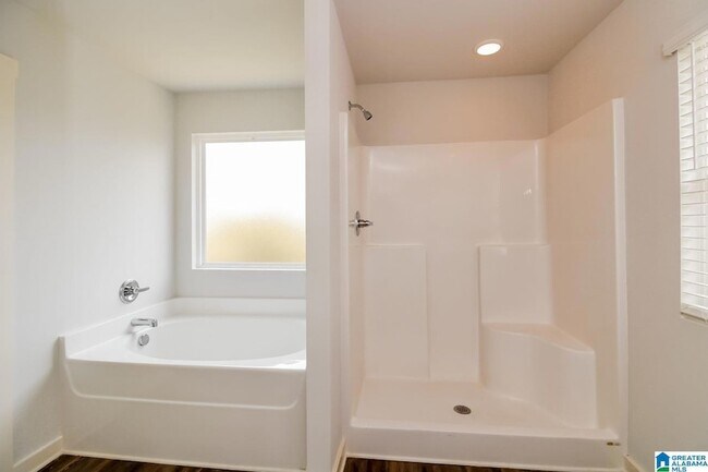 Building Photo - 5545 Cathwick Dr