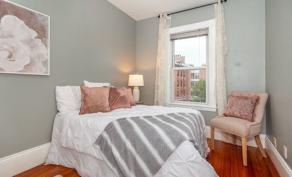 Building Photo - 797 Columbia Rd