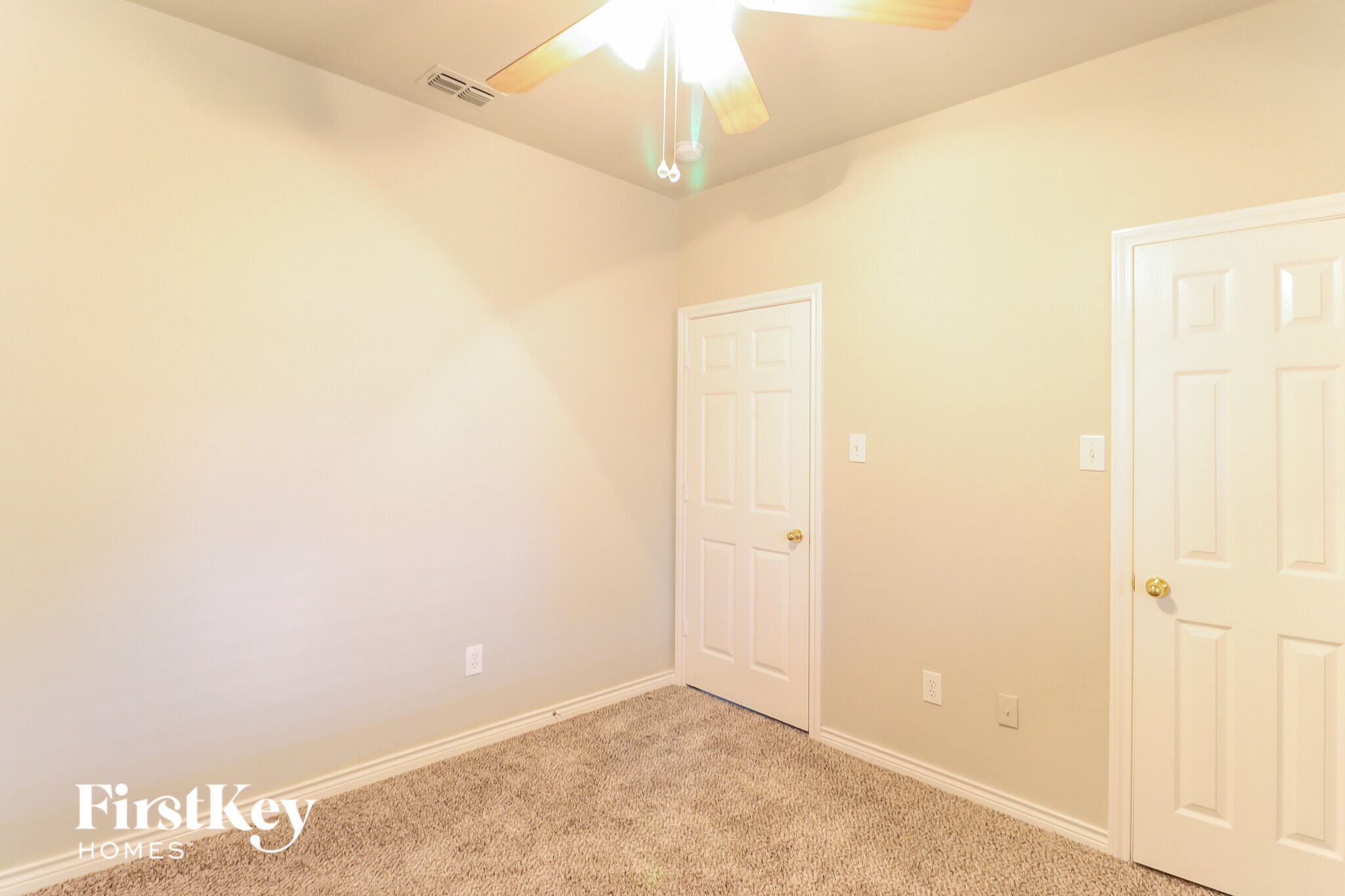 Building Photo - 2204 Reedway Ct