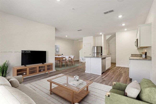 Building Photo - 2571 Grey Hawk Dr