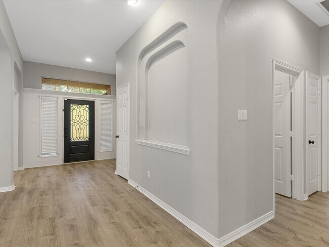 Building Photo - 23719 Allingham Ln