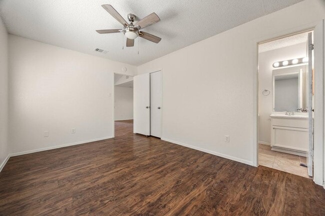 Building Photo - 8204 West Gate Blvd