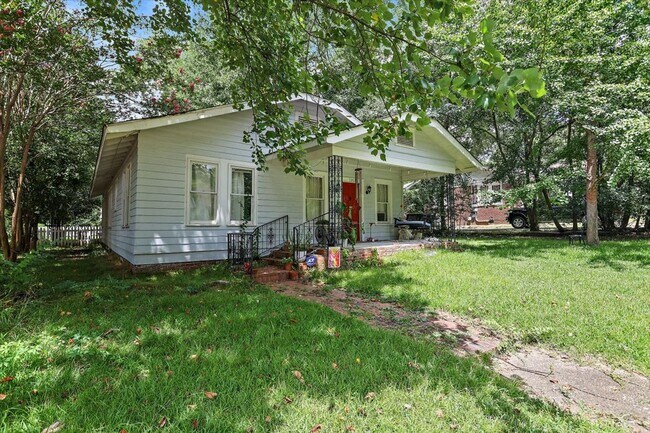 Building Photo - 3 bed 2 bath Home in Historic Belhaven