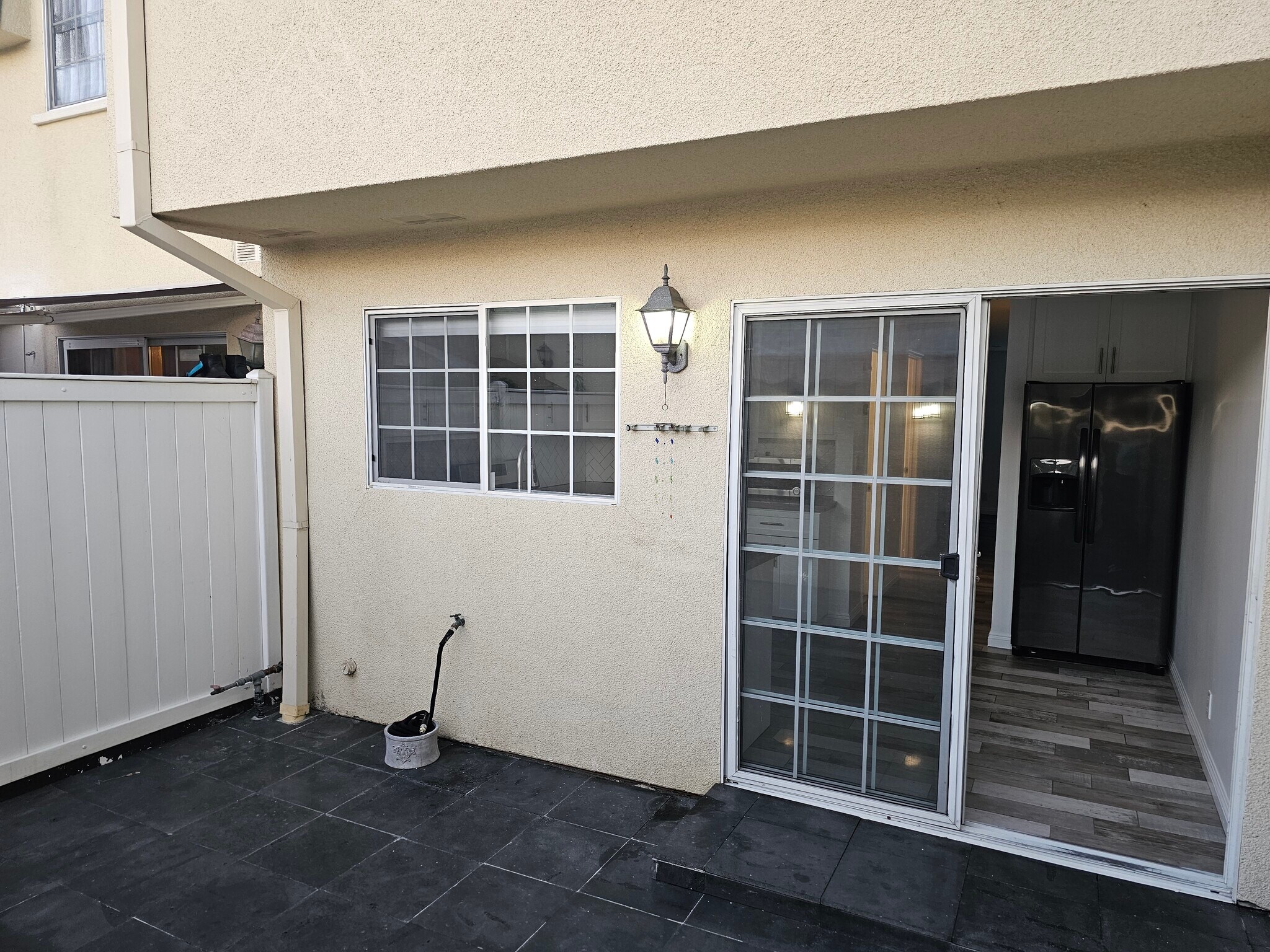 Building Photo - 6501 Vanalden Ave