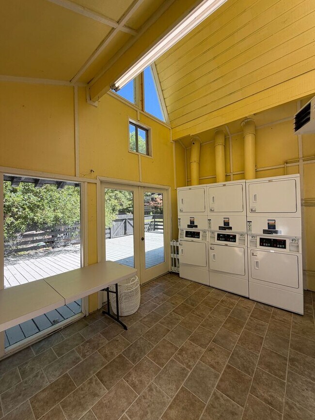Building Photo - 2780 NW 29th St