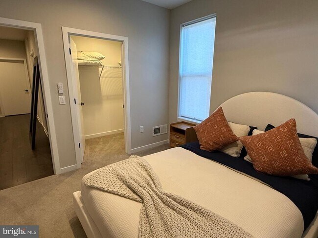 Building Photo - 3119 Pierview Ln