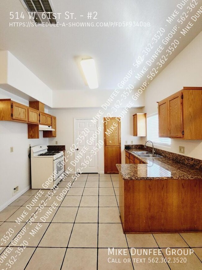 Building Photo - 514 W 61st St