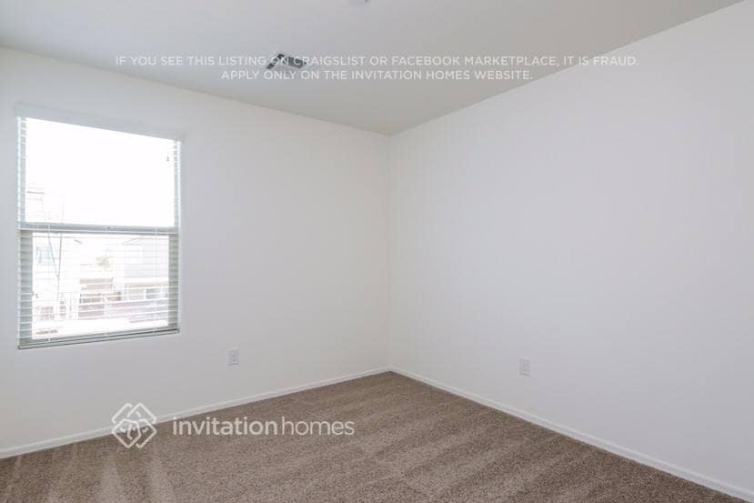 Building Photo - 1285 E Dragon Fly Rd