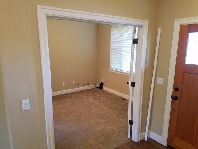Building Photo - Great Home in SW Bend