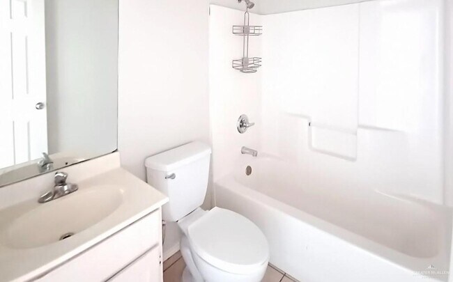 Building Photo - 11 Lima Ln