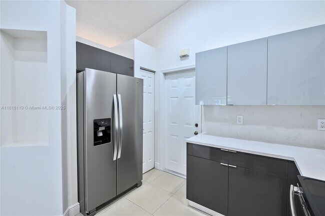 Building Photo - 1270 Majesty Terrace