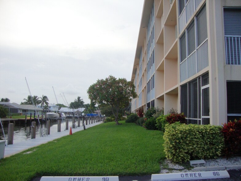 Building Photo - 750 NE Spanish River Blvd