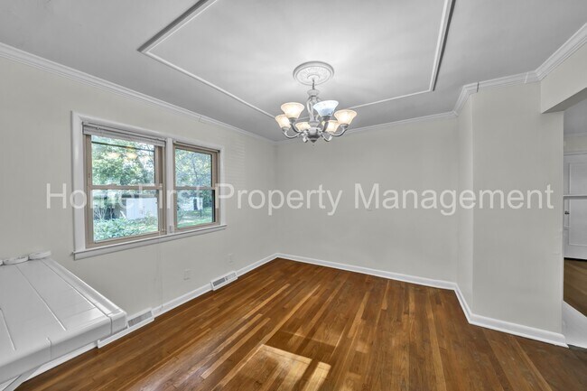 Building Photo - 118 Meadowlark Dr