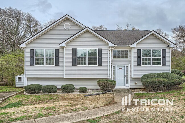 Building Photo - 195 Shenandoah Dr