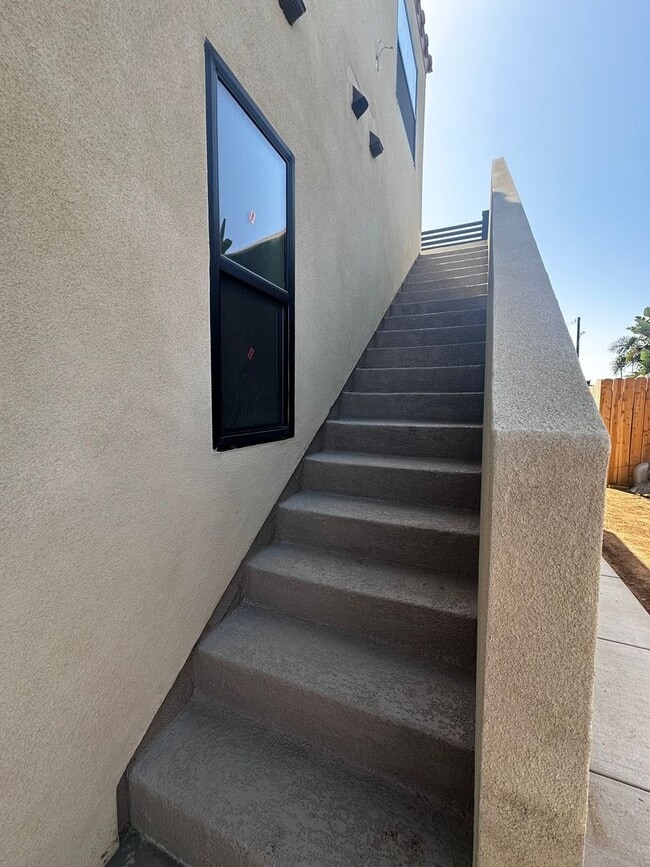 Building Photo - 611 Silver Strand Blvd