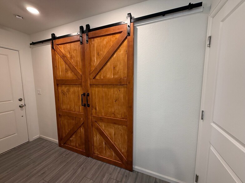 Mudroom - 6027 Notch Top Way
