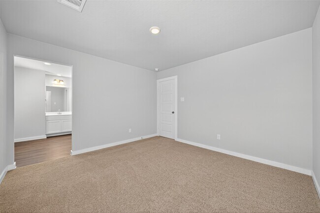 Building Photo - 21932 Juniper Crossing Dr