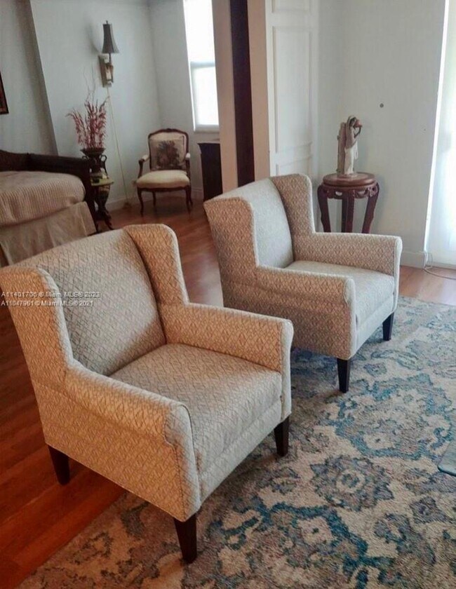 Building Photo - 6039 Collins Ave