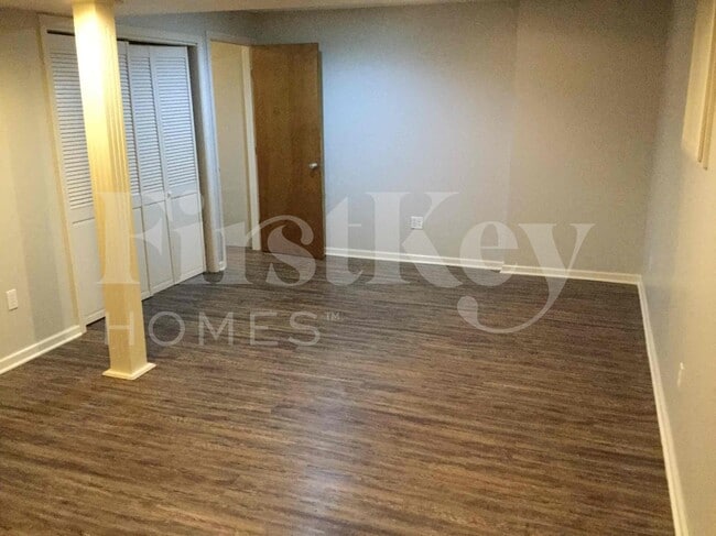 Building Photo - 1405 Andrea Dr