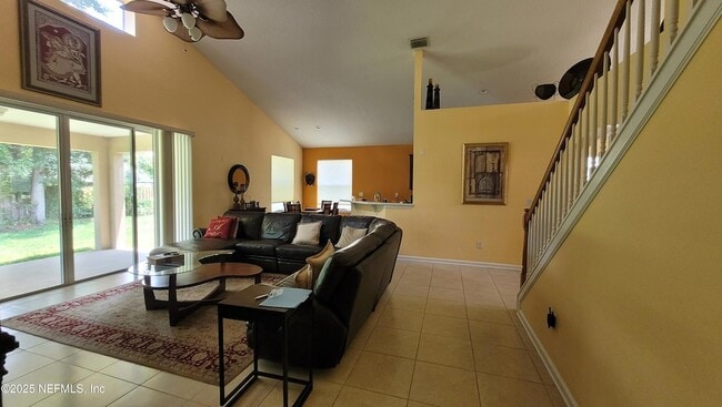 Building Photo - 8247 Hedgewood Dr