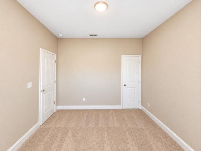 Building Photo - 1233 Black Oak Cir