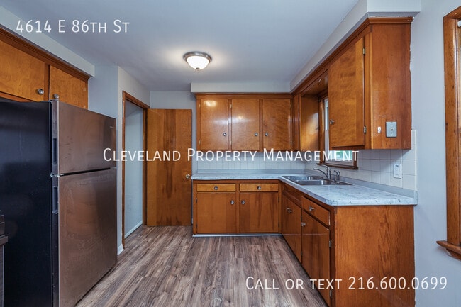 Building Photo - 4614 E 86th St