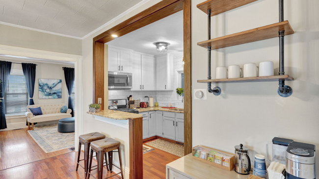 Building Photo - 15 Averill Ave