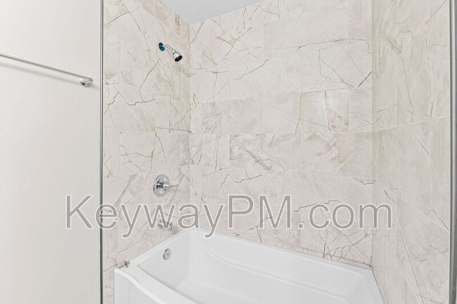 Building Photo - 48 Bluff Pointe Way