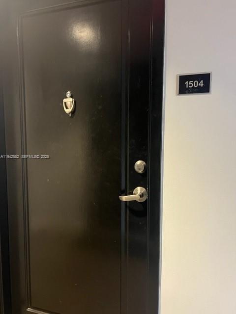 Building Photo - 1861 NW S River Dr