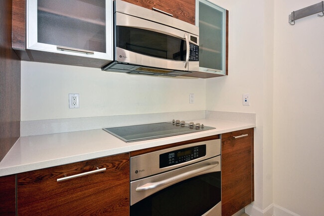 Building Photo - 480 Hibiscus St